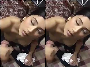 Pretty Pakistani woman gives great blow job and has an nice body shape